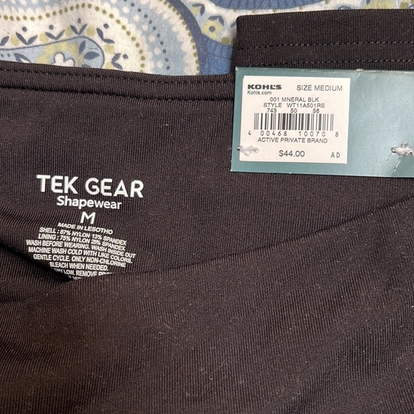 NWT tek gear leggings - Picture 3 of 3